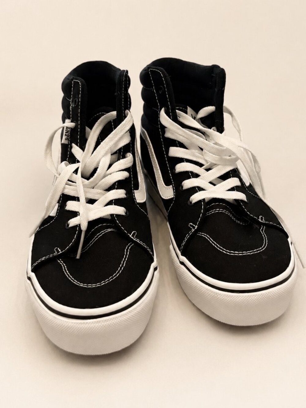 NWT Vans Filmore Hi Platform Black White Shoes (US Missy Size 6/Women’s 7.5)